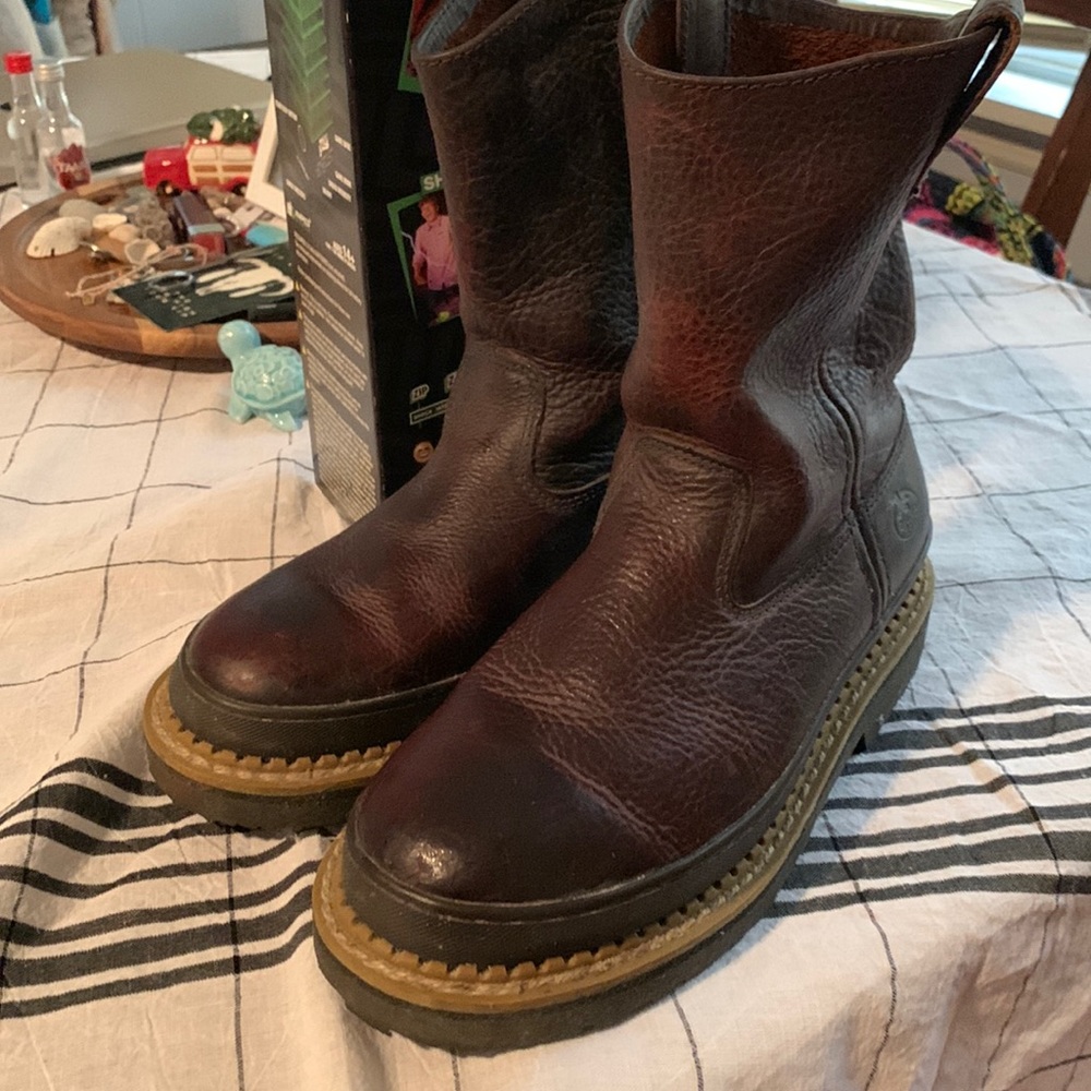 Brand New Georgia Boots Men’s but women can wear them too size 8.5